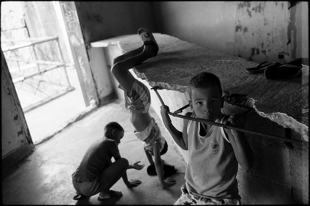 Havana 2025Comunidad de la Bahia %E2%80%A2 De la serie Albergues%E2%80%A2%C2%A9Manuel Almenares%E2%80%A2portrait natural 1