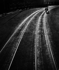 Fan Ho Binari