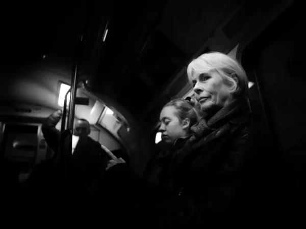 Women in London3 57a51261