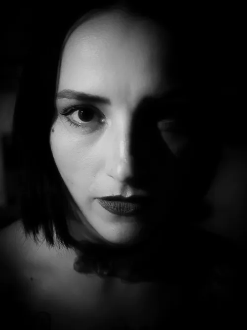 BnW Portrait 30 8947ad6a