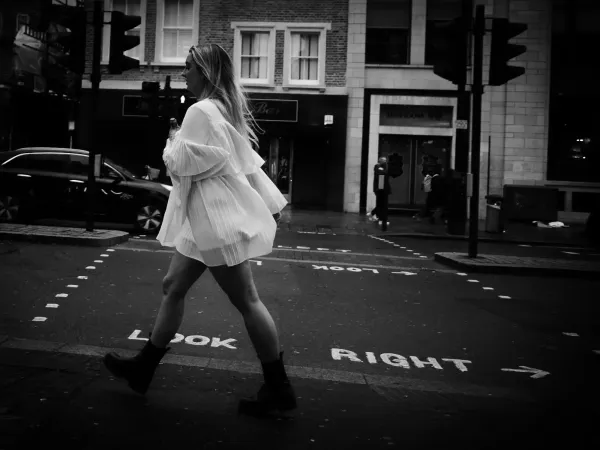 Women in London2 b6fa4028